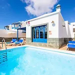 Acomari فيلة