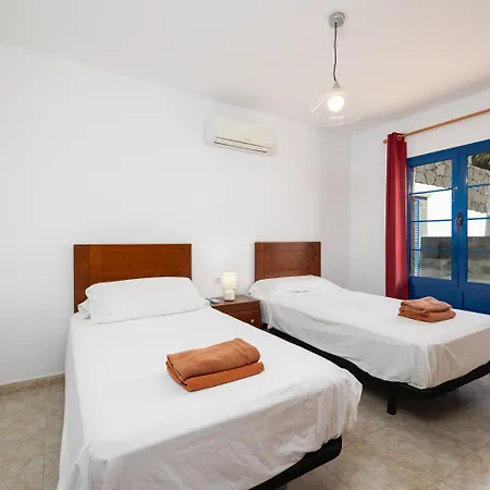 Acomari Villa